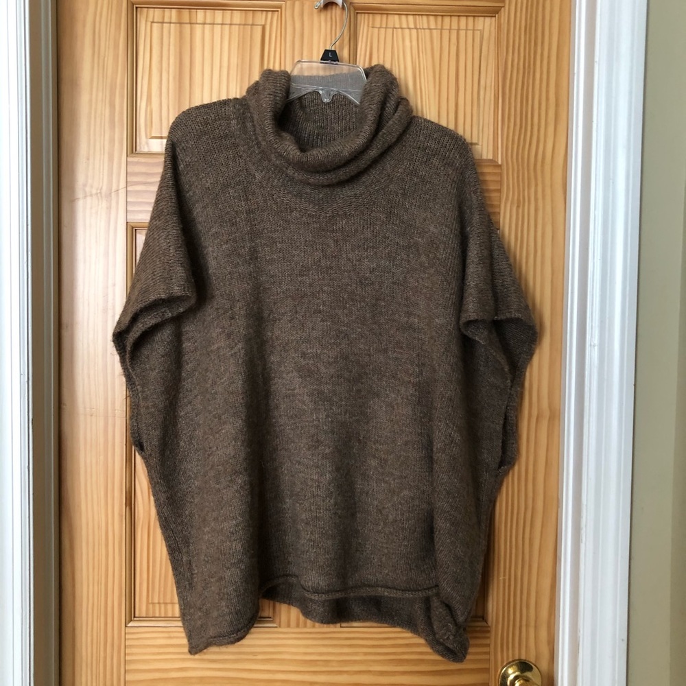 Universal Thread Sleeveless Poncho OSFM